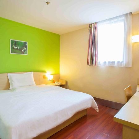 7Days Inn Foshan Shunde Ronggui Xiao Huangpu Room photo